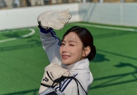 Oh Ha Young (Apink) hóa thân thành nhà thiết kế trong 'Chukdeok đại diện giới giải trí'Ra mắt chiếc túi chứa đựng kinh nghiệm vận động