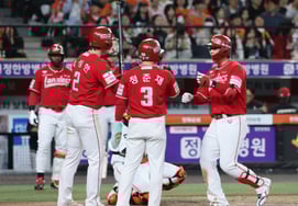 'Ngày chủ tịch đến, Ryu Hyun Jin ném bom' SSG tàn nhẫn, Hanwha giành chiến thắng 14-3... Kim Gun Woo thắng liên tiếp 4 lần liên tiếp [Đánh giá hiện trường Daejeon]