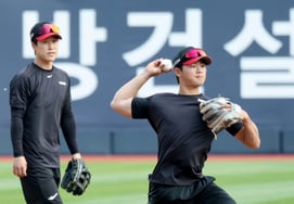 [フォト] 「守備練習をする」LGのイ・ヨンビン