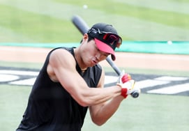 [Фото] Чон Сон Хо 'Два дня мантры против KT'