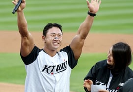 [Photo] Host also beamed: "You'll become the Victory Fairy!" Bodybuilder Park Jae-hoon