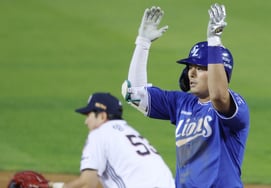 [Photo] Kim Jae-sang with 'refined batting touch'