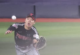 [Photo] Park Hae-min erases Kim Hyun-soo's hit in the bottom of the 6th