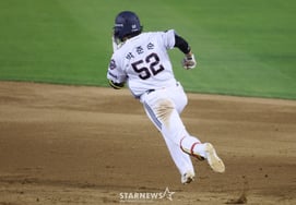 [Photo] Park Jun-soon, wasn't it the promised eighth inning?