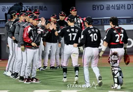 [相片儿] "微笑流淌！' 廉景烨导演