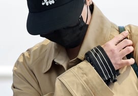 G-Dragon 'Милые серьги Hello Kitty' [★Фото]