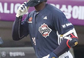 'Expulsion rumors' foreign hitter Cameron Daz turns the tables with a home run, recording a massive explosion of 3 hits, 5 RBIs, and 5 times on base! Doosan secures a 16-6 landslide victory and a 'three-game winning streak in great form' [Gocheokreview]