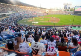 [Chụp ảnh] Sân vận động Jamsil chật kín người, LG Twins 9 trận liên tiếp cháy vé