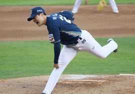 [フォト] ハ・ジュンヨン、気合の逆投