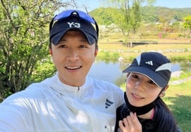 ジン·テヒョン、♥パク·シウンと明るい近況「妻は何をしても可愛い」