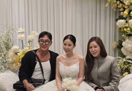 Chaerina, Shin Ji♥Moon Won Wedding Scene Revealed... "Wishing You Happiness with a Good Partner" [Star Issue]