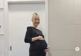 孕妇颜值冲击..安英美公开咕噜临盆的照片