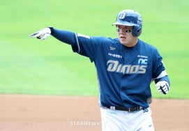 [Photo] Park Min-woo 'One more RBI'