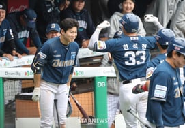 [フォト] ハン・ソクヒョン「野球が上手くなると兄さんみたいですね」'