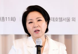 Lee Ho-seon (Prof.), explains controversy over lecture demeanor, saying "Please don't take the joke personally" [Full text]