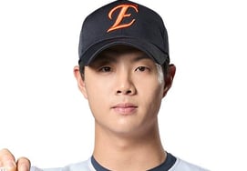 'All but Ryu-king leave': Hanwha's rotation crumbles; can 'Futures League ERA leader' Park Jun-young be the solution?
