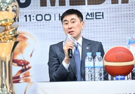 'Win Probability for Championship is 71.4%': BusanKCC Head Coach Lee Sang-min Pledges All-Out Effort in Game 1 [Goyang Field]