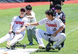 [Photo] Kim Yun-sik: "Is it cheating to watch the kids?"
