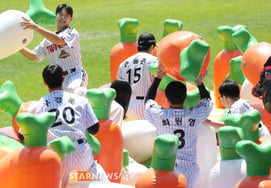 [Photo] Kim Young-woo's competitive spirit explodes, Elly disappears