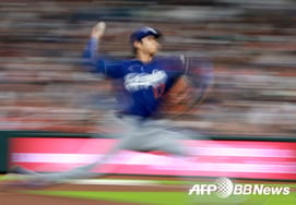 'ERA 0.97' Shohei Ohtani pitches 7 innings with 6 strikeouts but becomes the losing pitcher! Dodgers lose 1-2 to Houston as 'Kim Hye-seong sits out' [LAD Review]