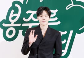 キム・ソノ、脱税疑惑後初の公式登場 『ボンジュールベーカリー』を通じて高齢者に癒しを提供し、受け取った"