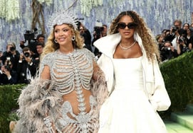 "Giống hệt tôi", Beyonce là ngoại lệ.'Nước mắt' xuất hiện cùng với con gái 14 tuổi [vấn đề ngôi sao thế giới]