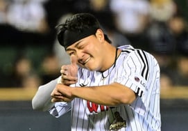 LG đã đánh bại Doosan 6-1 và giành chiến thắng thứ 3 liên tiếp sau 3 năm với 'Home run + khẩu súng số 7 của Song Chan' [Đánh giá tại hiện trường Jamsil]