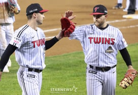 [フォト] オースティン「無失点トールハースト・グッドジョブ」