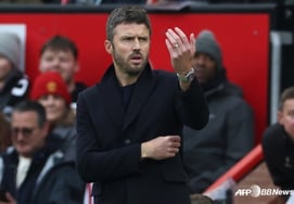 Incluso se le ha calificado como "el mejor desde Ferguson", el entrenador que salvó al Manchester United es un fuerte candidato para el puesto de director técnico definitivo... Los jugadores también declararon: "Estaríamos dispuestos a dar la vida por el entrenador".