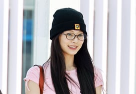 TWICE's Jihyo 'Doll Smile' [★Photo]