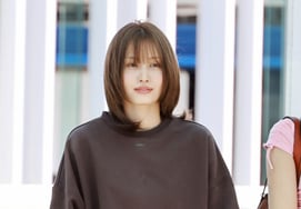 TWICEのモモ「かわいいショートヘア」 [★写真]