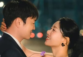 'Anuncio de matrimonio' Park Eun-young, ♥captado el perfil de su prometido, no la espalda..."un poco de revelación"
