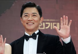Actor Ahn Jae-wook appointed as Goodwill Ambassador of the Korean Red Cross Society: "I will devote my heart to my activities" [Official]