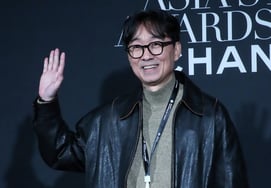 監督賞·作品賞が受賞できず、チャン·ハンジュン「♥パートナーのキム·ウニにこの栄光を」 [第62回白上芸術大賞]