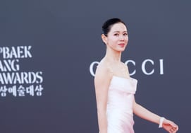 ソン・イェジン、女神が歩み寄る [★写真]