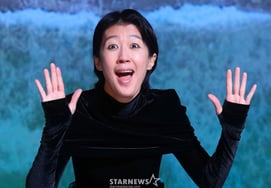 "Respecting the child's wishes, it's admirable." Hong Jin-kyung rallies support as daughter Rael gives up on college admission [Star Issue]