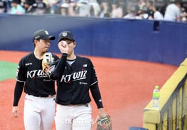 [Photo] 'Aiming for the water bottle... Choi Won-jun'