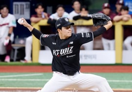 [Foto] 'Tras la salida de Bae Je-seong, entró Son Dong-hyeon'