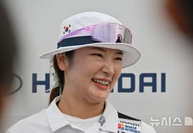 'Eldest sister' Kang Chae-young shines in men's recurve team event... Korean archery harvests 2 gold, 1 silver, 2 bronze at the second World Cup