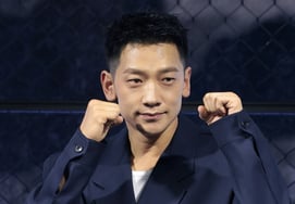 'Kim Tae-hee♥' Rain says, "Everyone looks like my girlfriend"... Gym's secret hobby stirs the scene [Star Issue]