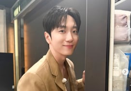 Ko Woo-rim, happy after enjoying delicious food..♥Kim Yuna also 'liked'