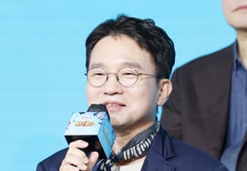 Đạo diễn Yoo In-sik của 'Wonderful' [★Ảnh]