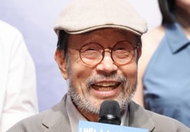 "90岁"的新老，正在与心力衰竭作斗争"虽然身体不如意，但还有余力。" [明星现场]