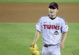 [Chụp ảnh] Kim Yoon Sik 'Cản trở là cơ hội đó'