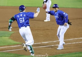 [Foto] Jeon Byeong-woo con un 'emocionante grand slam'
