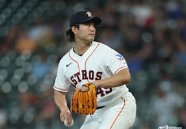 '808億' 日本の右腕がまたやられた! ボールボールボールに満塁ホームランまで打たれ、4イニングで6失点という大惨事→ERA 9.24に急上昇