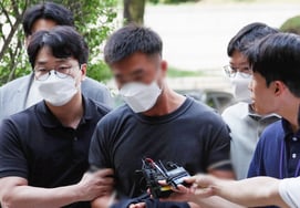 BTS Jung-gook also nearly lost 8.4 billion won... Chinese mastermind of '38 billion won hacking' case extradited from Thailand