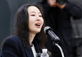 "La resistencia, aunque no tenga éxito, tiene un gran significado al transmitirse al mundo": Min Hee-jin, que se separó de NewJeans, hace declaraciones de principios muy acertadas [Star Issue]