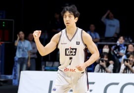 'Primer título de un equipo en 6.ª posición': KCC, tras vencer a Sono, logra su séptimo campeonato en la historia; empata con Hyundai Mobis en el récord de títulos [Reseña desde Goyang]