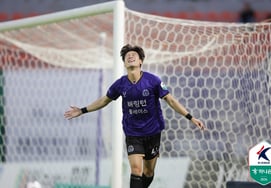¡Gol relámpago a los 10 segundos de iniciado el partido! Anyang, Choi Geon-ju, establece el nuevo récord de gol más rápido en la historia de la K League 1 [Desde Anyang]
